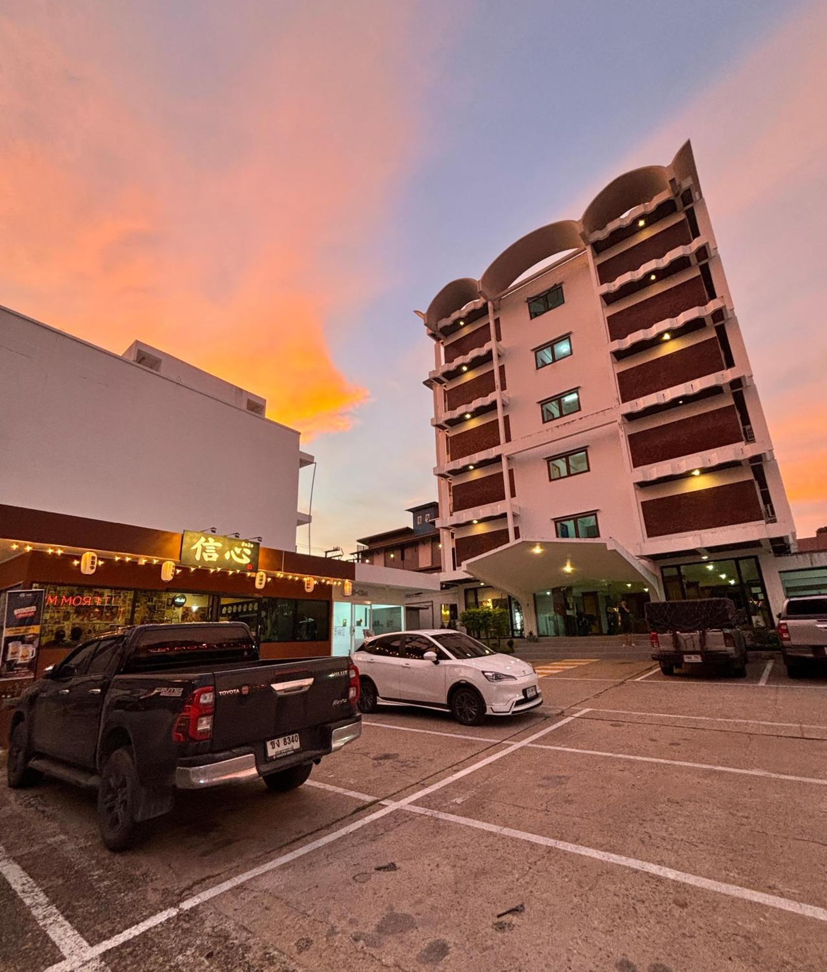 Bordin Hotel Ubon Ratchathani Exterior foto