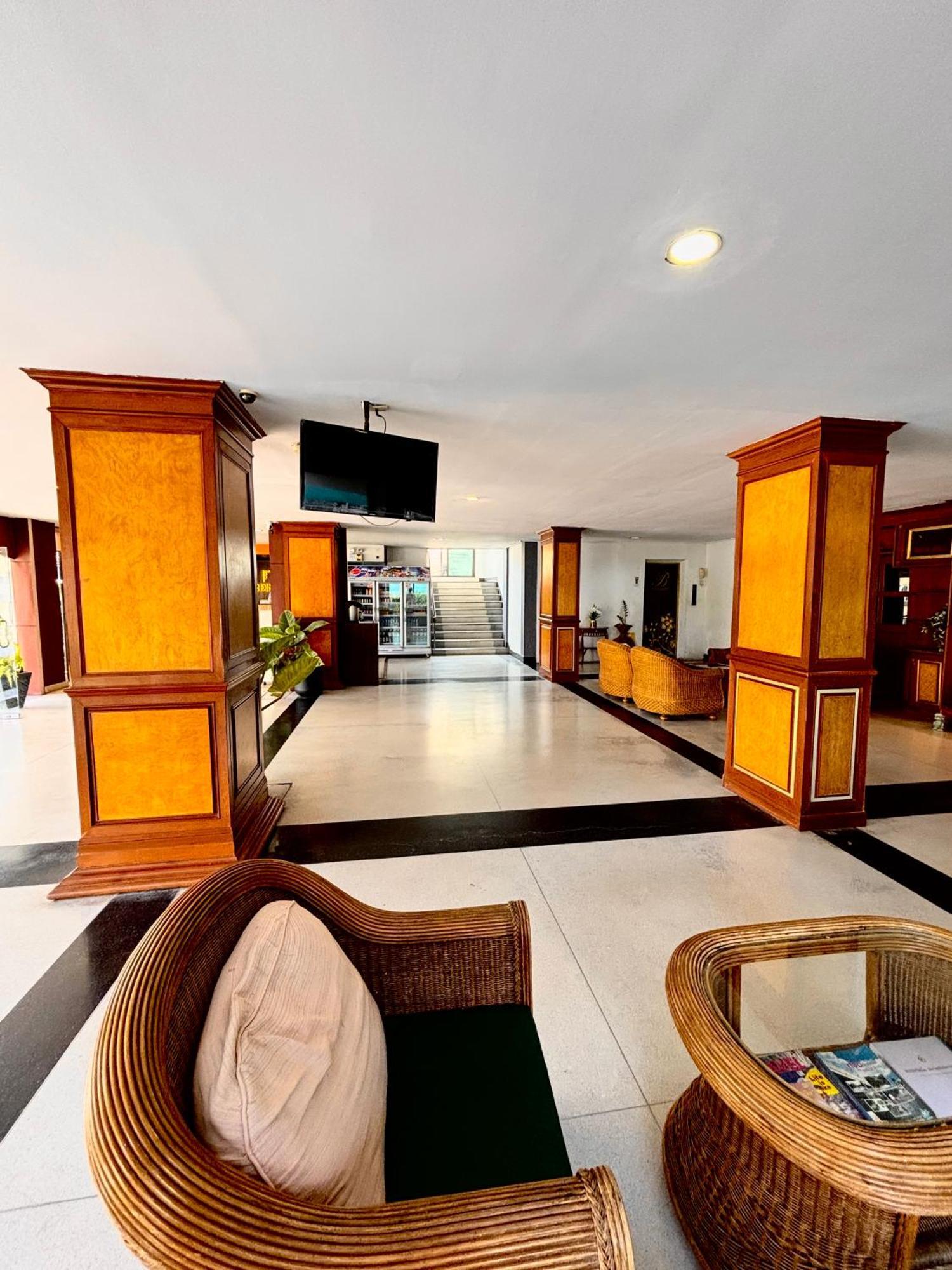 Bordin Hotel Ubon Ratchathani Exterior foto