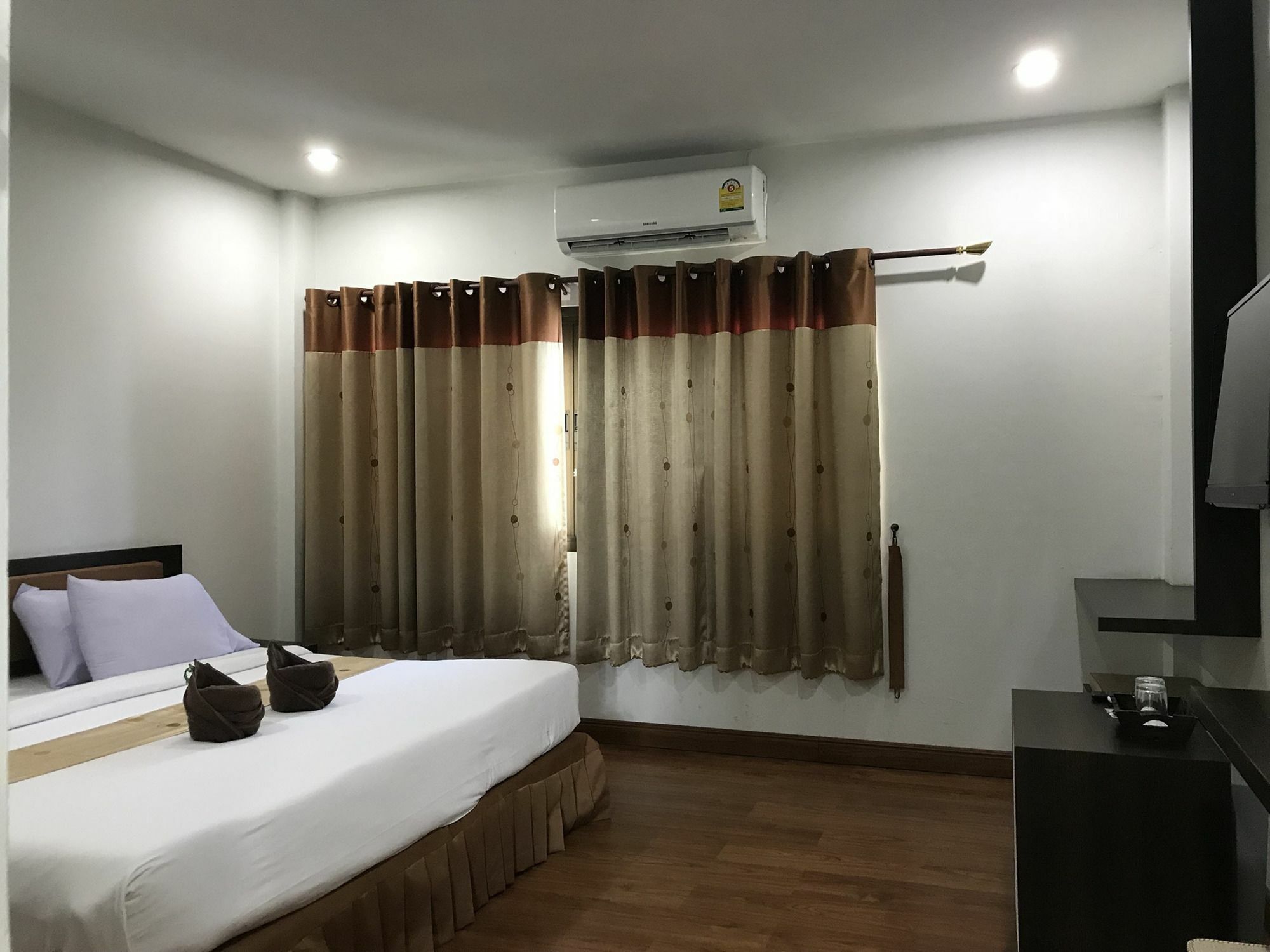 Bordin Hotel Ubon Ratchathani Exterior foto